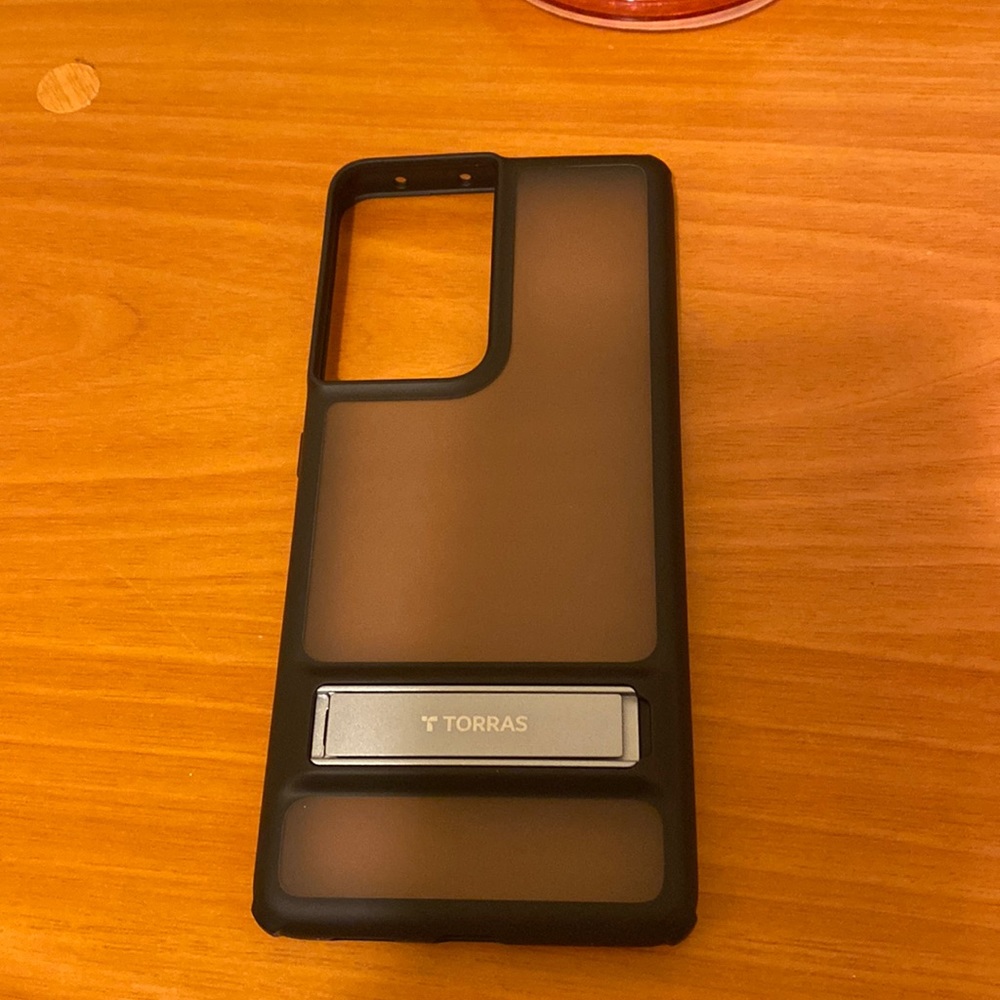 Galaxy S21 Ultra phone case with kickstand